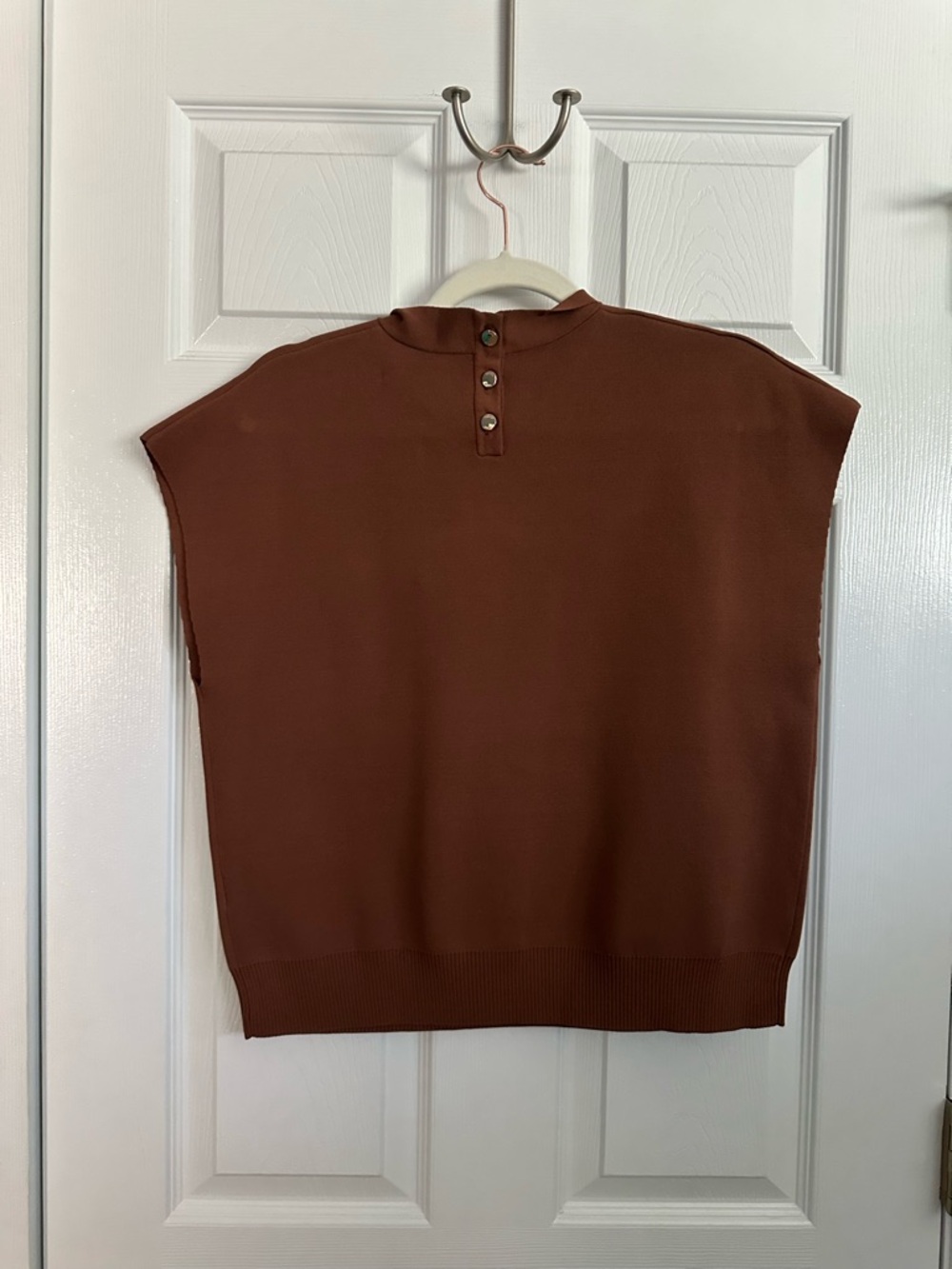 NWT Aleeza Paris Button-Back Knit Sweater Vest
